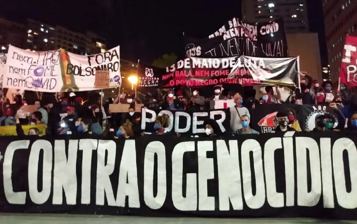 Centrais se juntam aos atos da consciência negra contra Bolsonaro